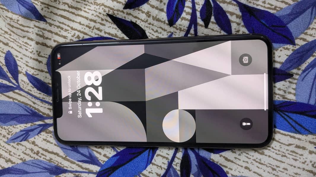 Apple iPhone XS Max 6