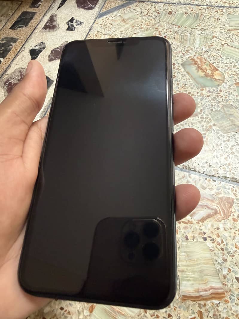 Apple iPhone 11 Pro Max 1