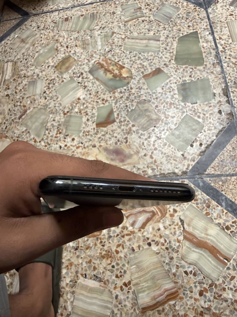 Apple iPhone 11 Pro Max 5