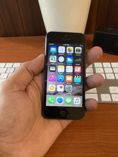 Apple iPhone 5 16GB White, Genuine Original, Non PTA