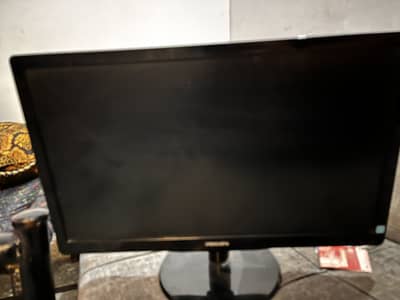 21 inch / LCD / 1080p reaulution