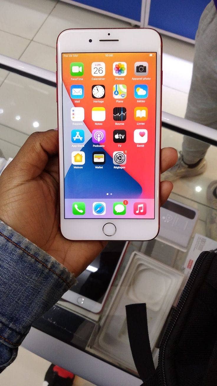 Apple iPhone 7 Plus 0