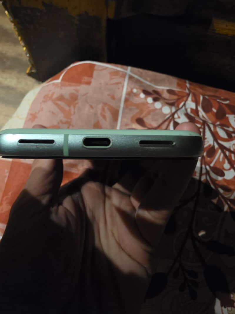 Google Pixel 8a 1