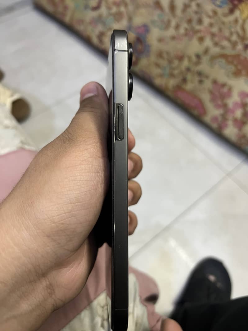 Apple iPhone 12 Pro Max 4