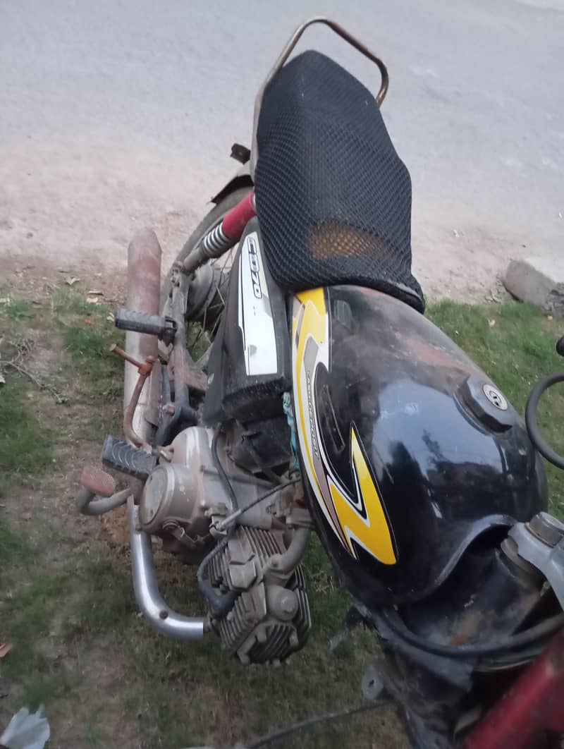 United 70cc 4