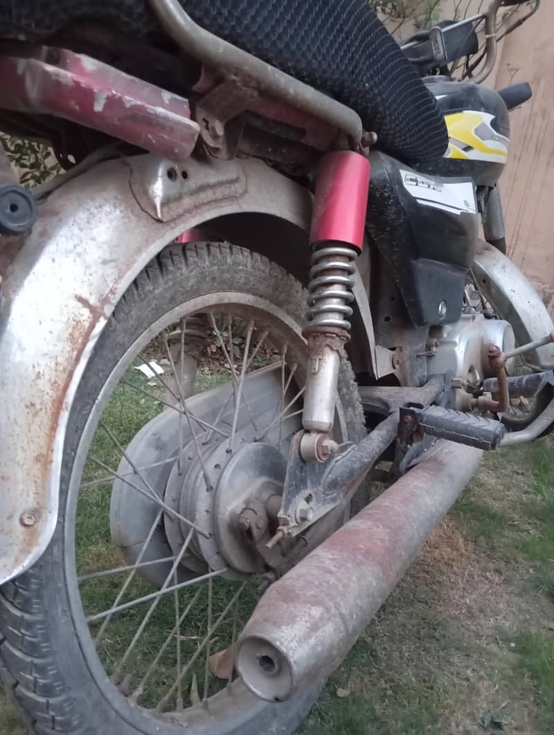 United 70cc 5