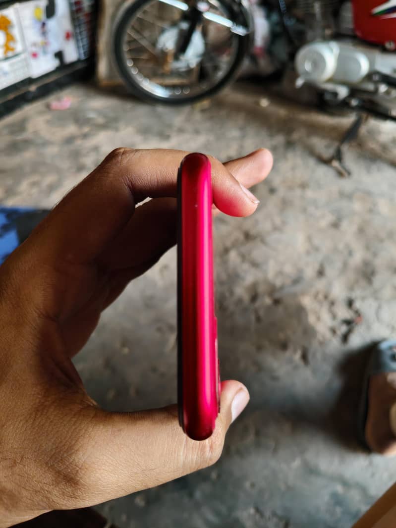 Apple iPhone 11 3