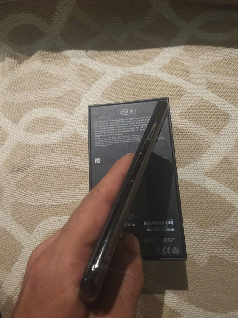 Apple iPhone 11 Pro 3