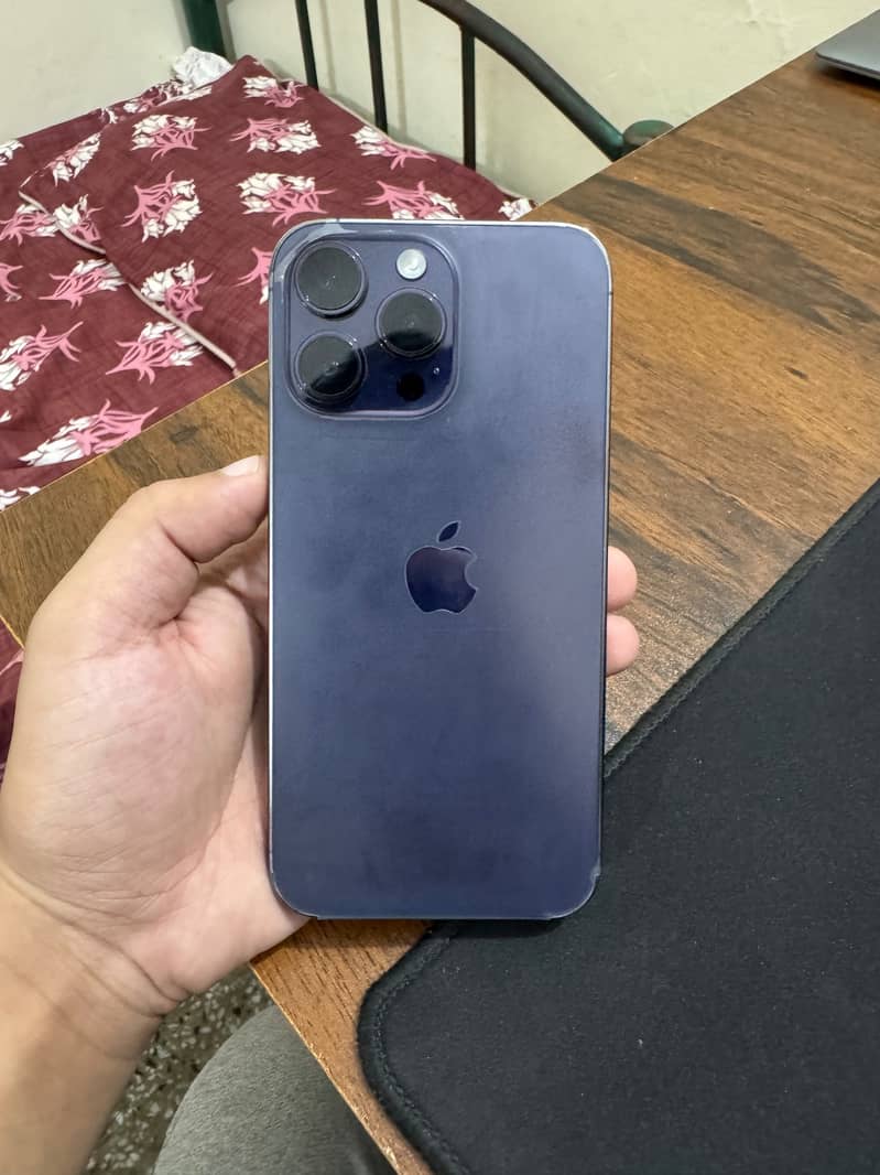 Apple iPhone 14 Pro Max 0