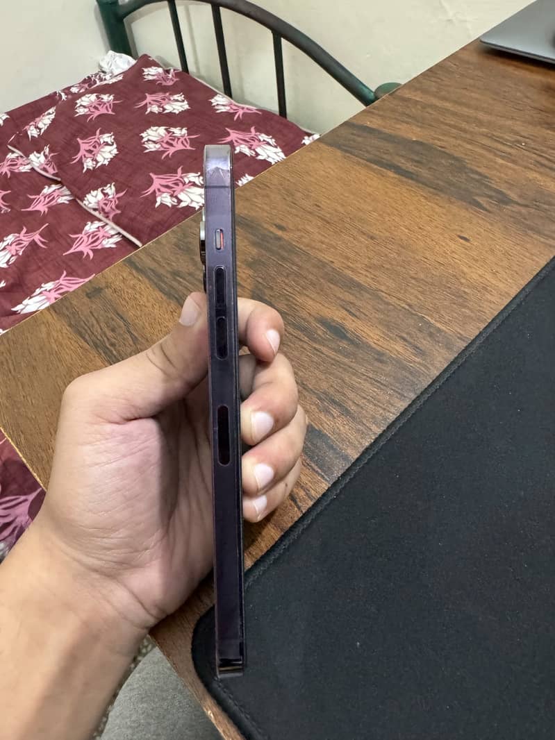 Apple iPhone 14 Pro Max 1