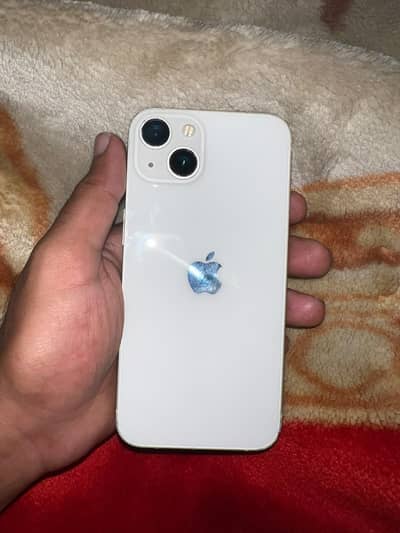 Apple iPhone 13