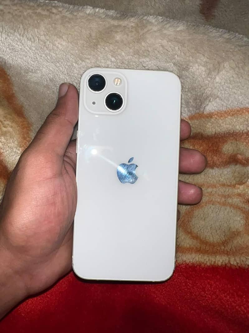 Apple iPhone 13 0