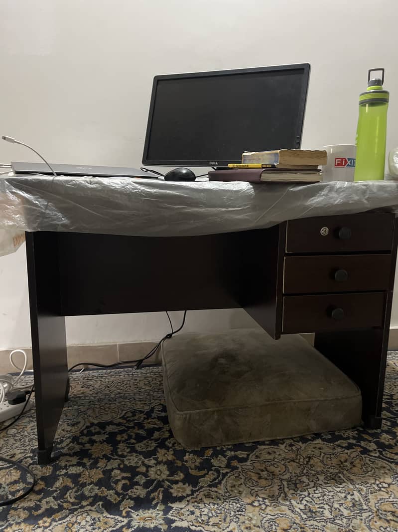 Study/office table with chair 2
