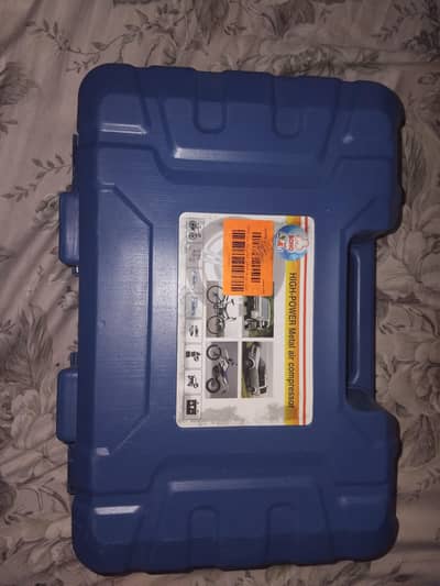 brand new pump for car with big light