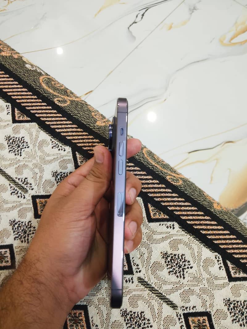 Apple iPhone 14 Pro Max 6