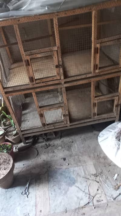 Cage avaliable almost new condition 4 partitions 3×3×2