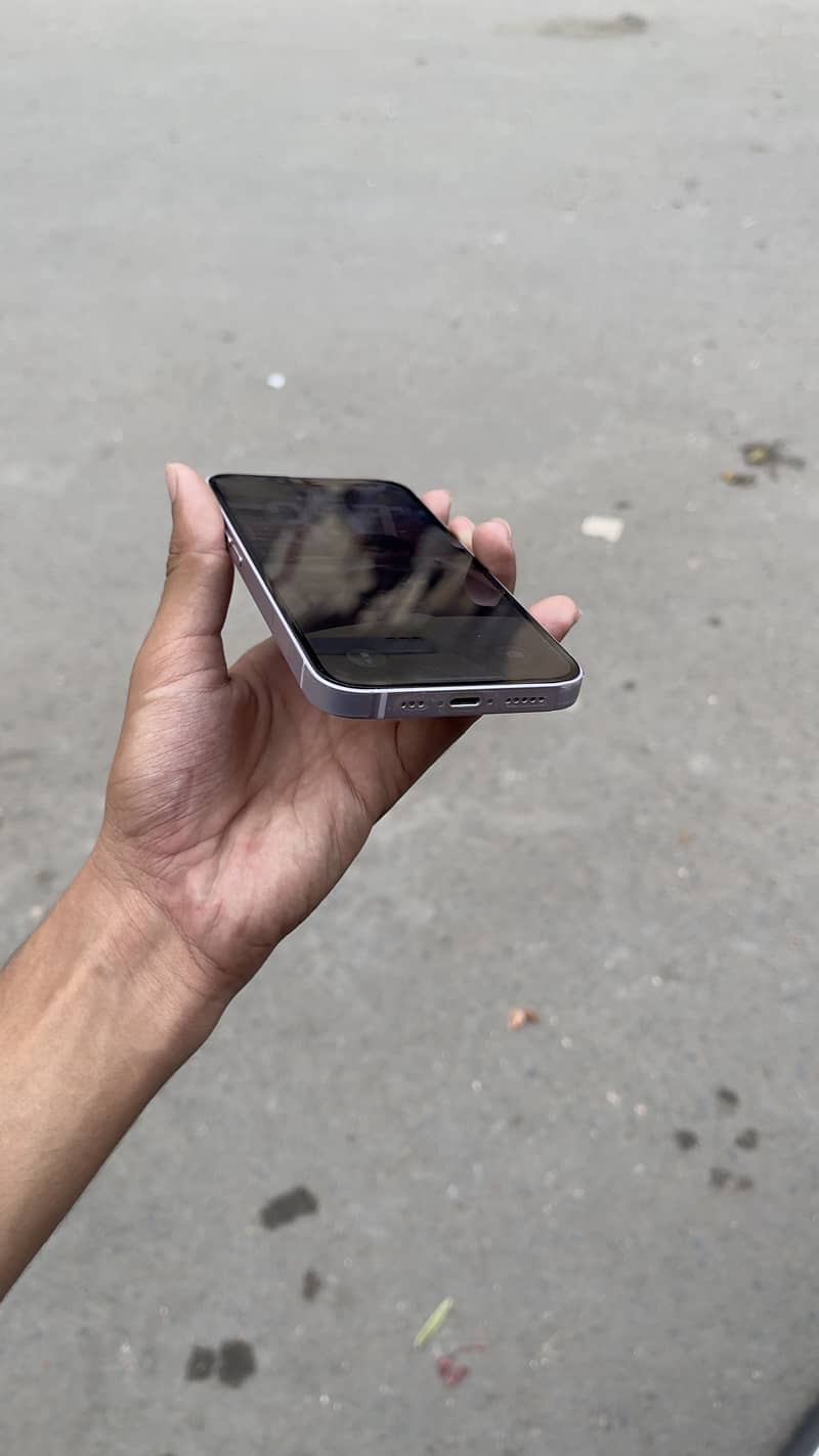 Apple iPhone 14 2