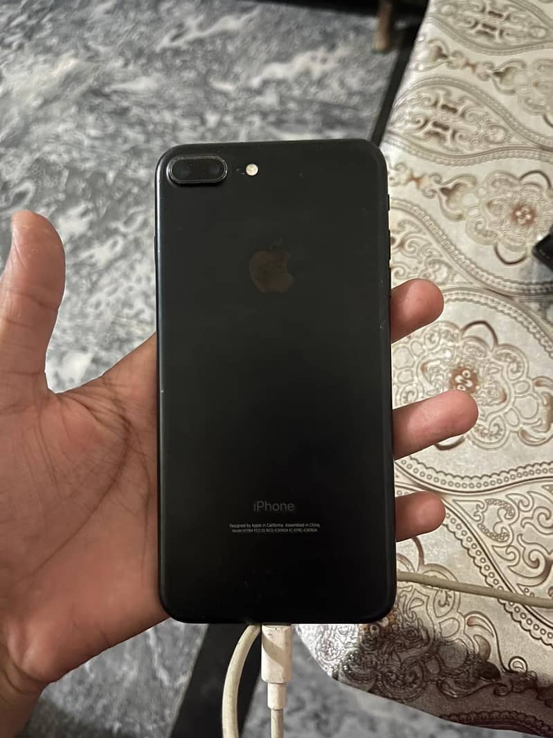 Apple iPhone 7 Plus 2