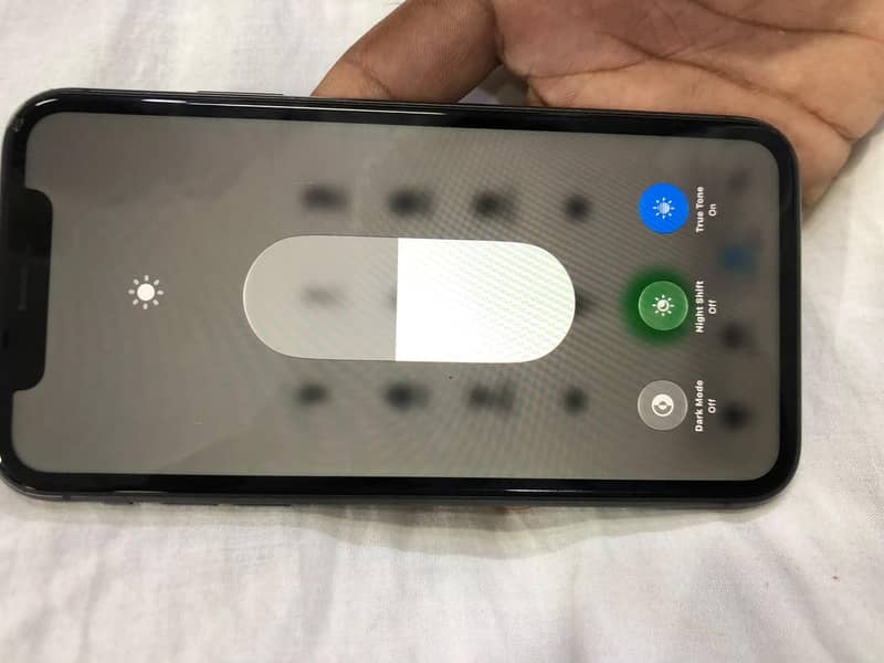 Apple iPhone 11 0