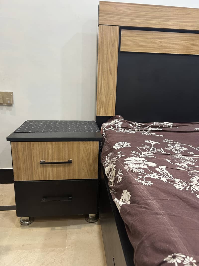 King size bed 4