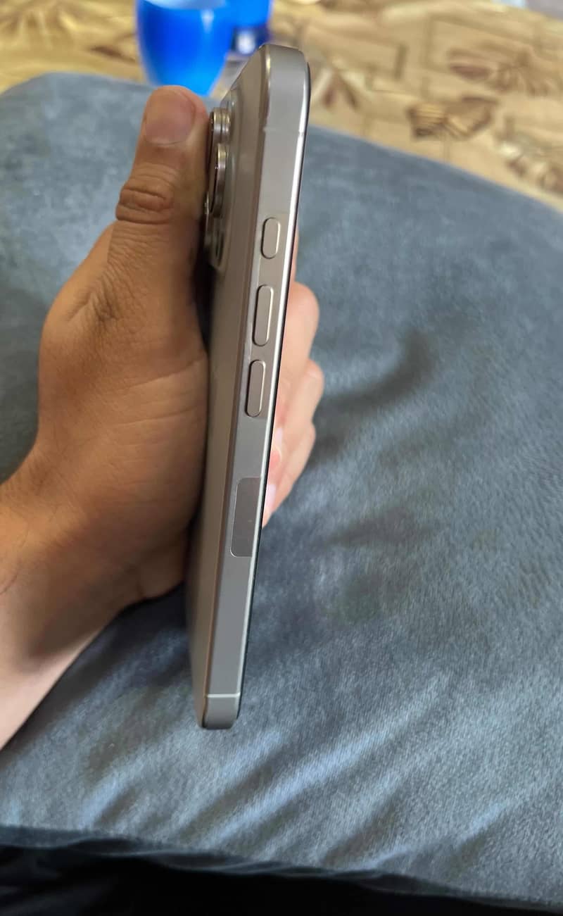 Apple iPhone 16 Pro 5