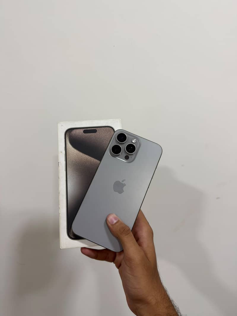 Apple iPhone 15 Pro Max 0