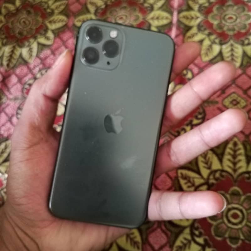 Apple iPhone 11 Pro 1