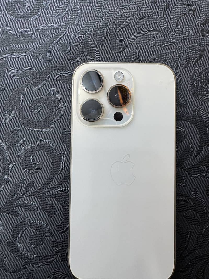 Apple iPhone 14 Pro 0