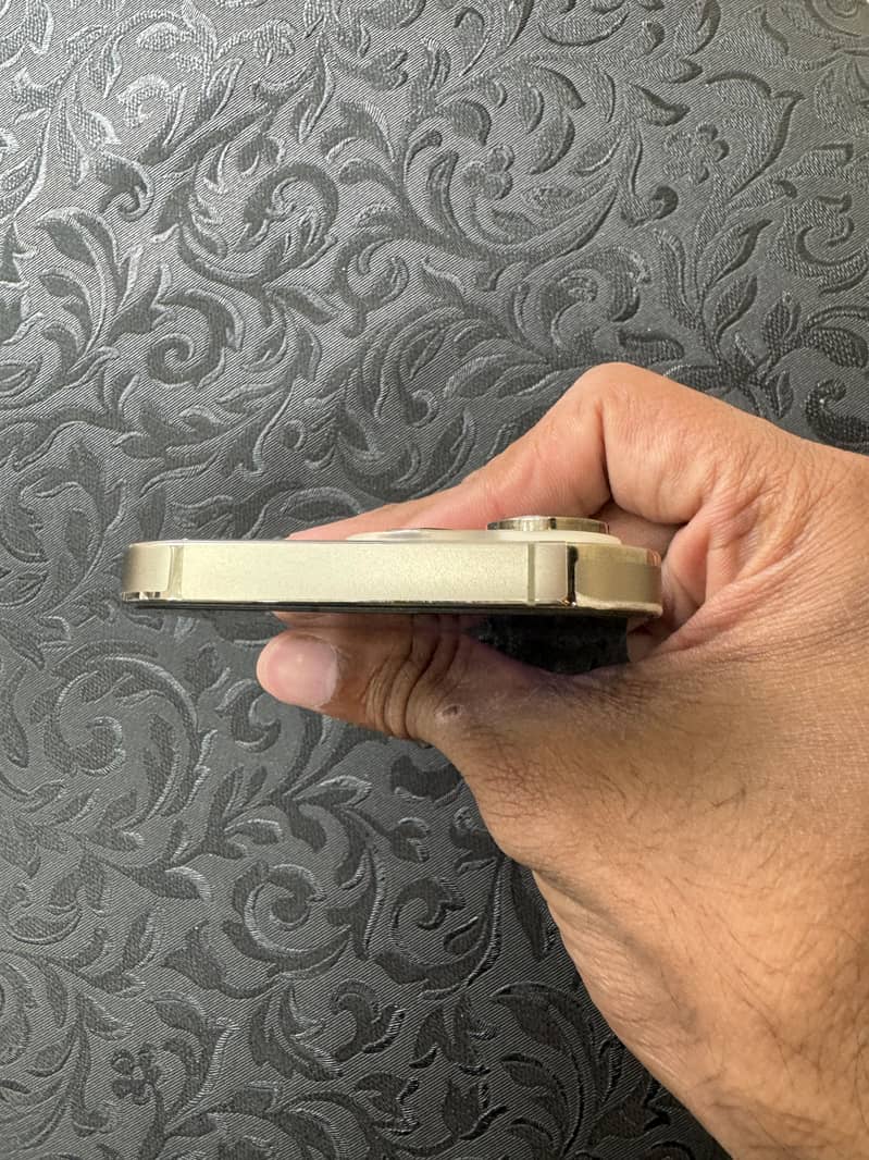 Apple iPhone 14 Pro 1