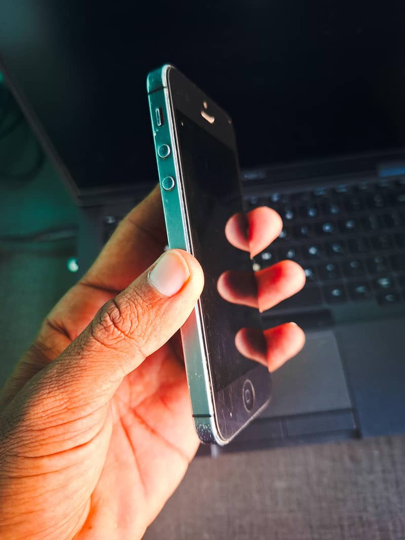 Apple iPhone 5 2