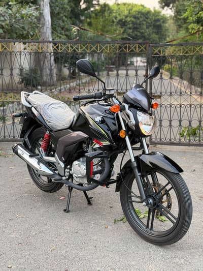 Suzuki Gixxer GSX 125 2026 end model 360 km driven