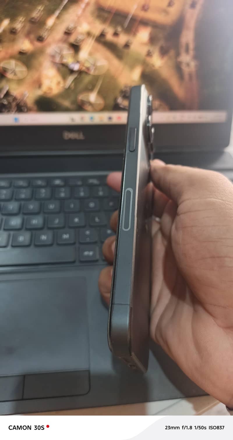 Apple iPhone 15 Pro Max 3