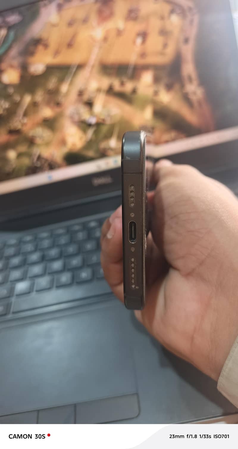 Apple iPhone 15 Pro Max 5