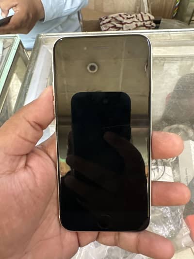 Apple iPhone SE 2020