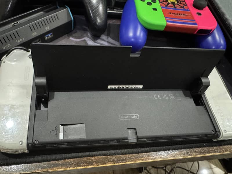Nintendo Switch OLED (Jailbroken) + 256GB SD Card Bundle 3