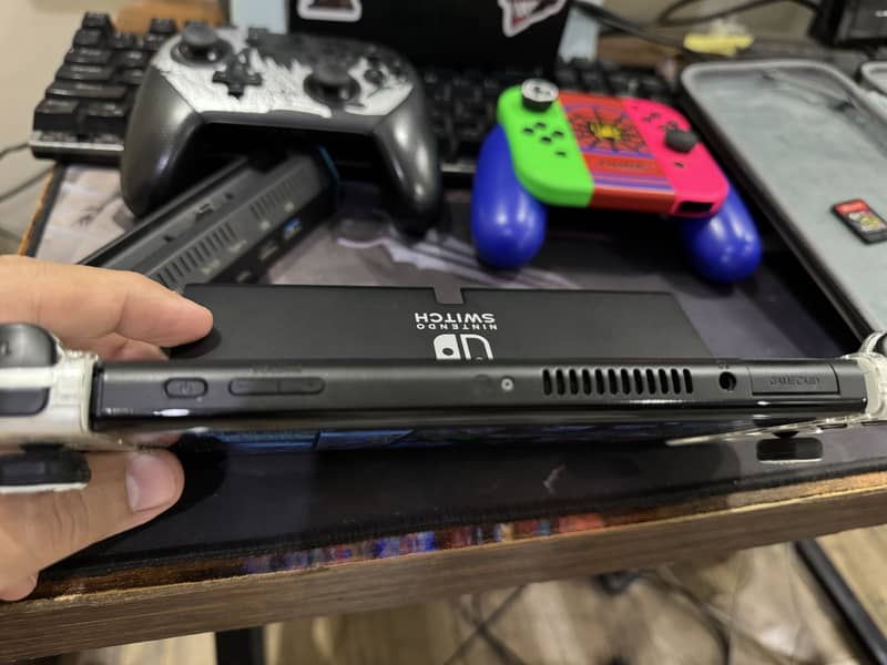 Nintendo Switch OLED (Jailbroken) + 256GB SD Card Bundle 4
