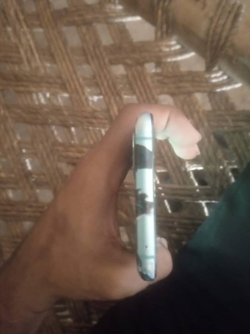 One Plus 8T 4