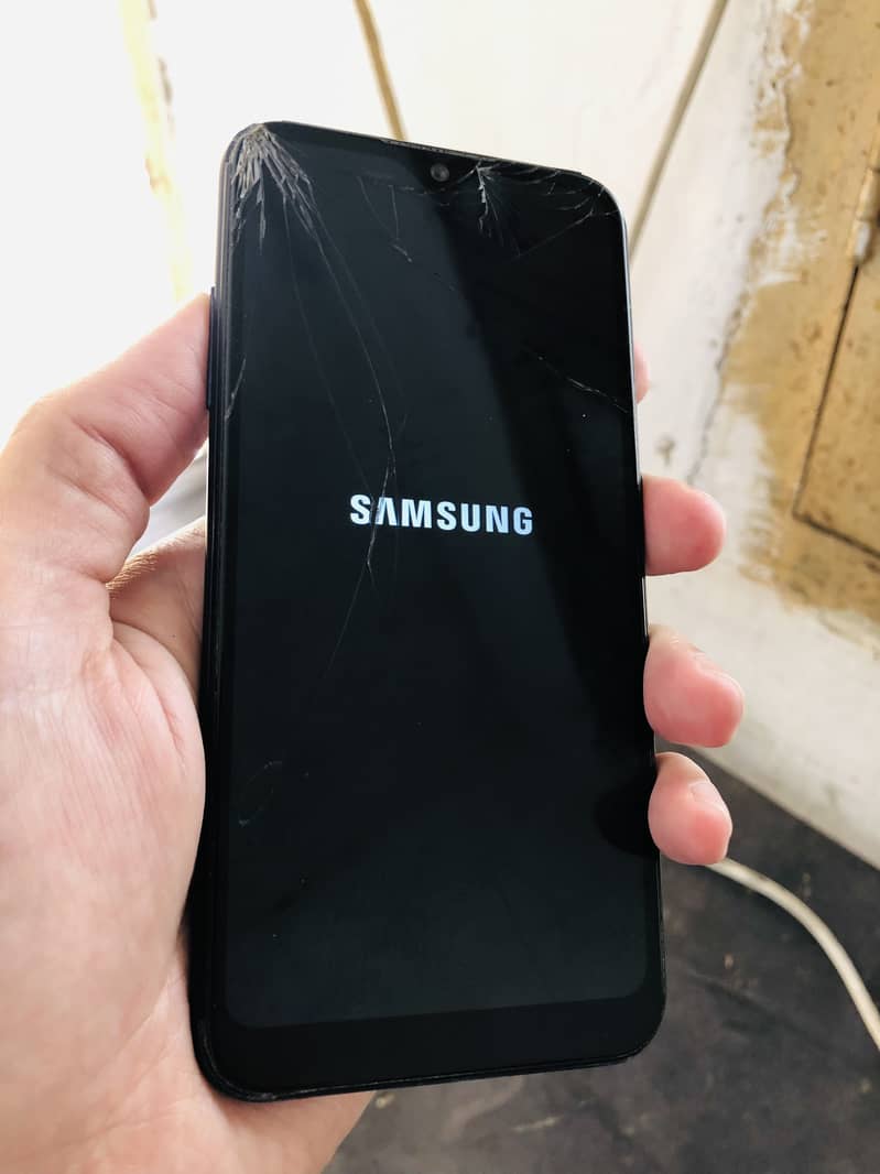 Samsung Mobile A01 1