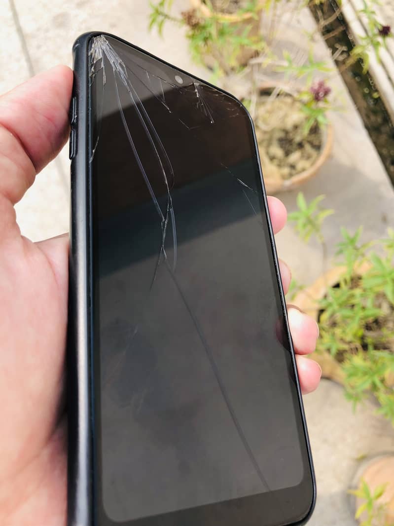 Samsung Mobile A01 4