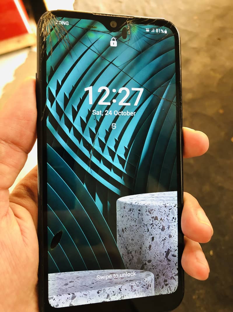 Samsung Mobile A01 5