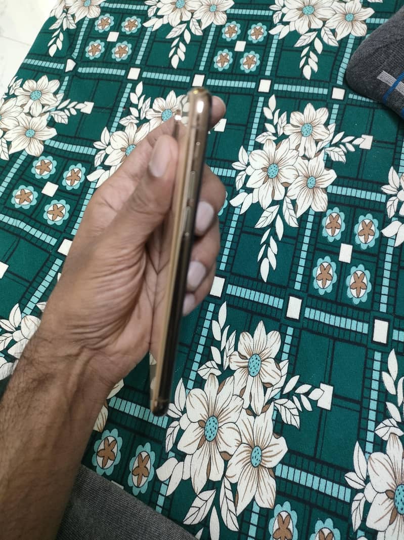 Apple iPhone XS 2