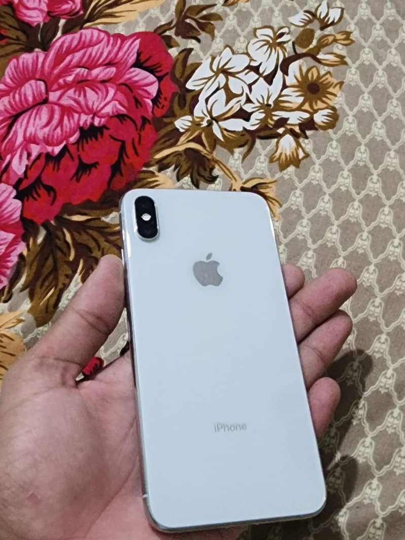 Apple iPhone XS Max 0