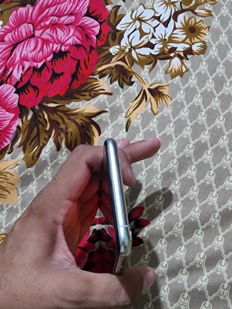 Apple iPhone XS Max 2