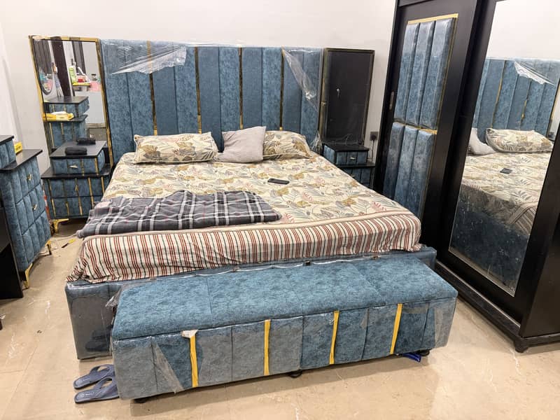 Complete 5-Pc Bedroom Set 3