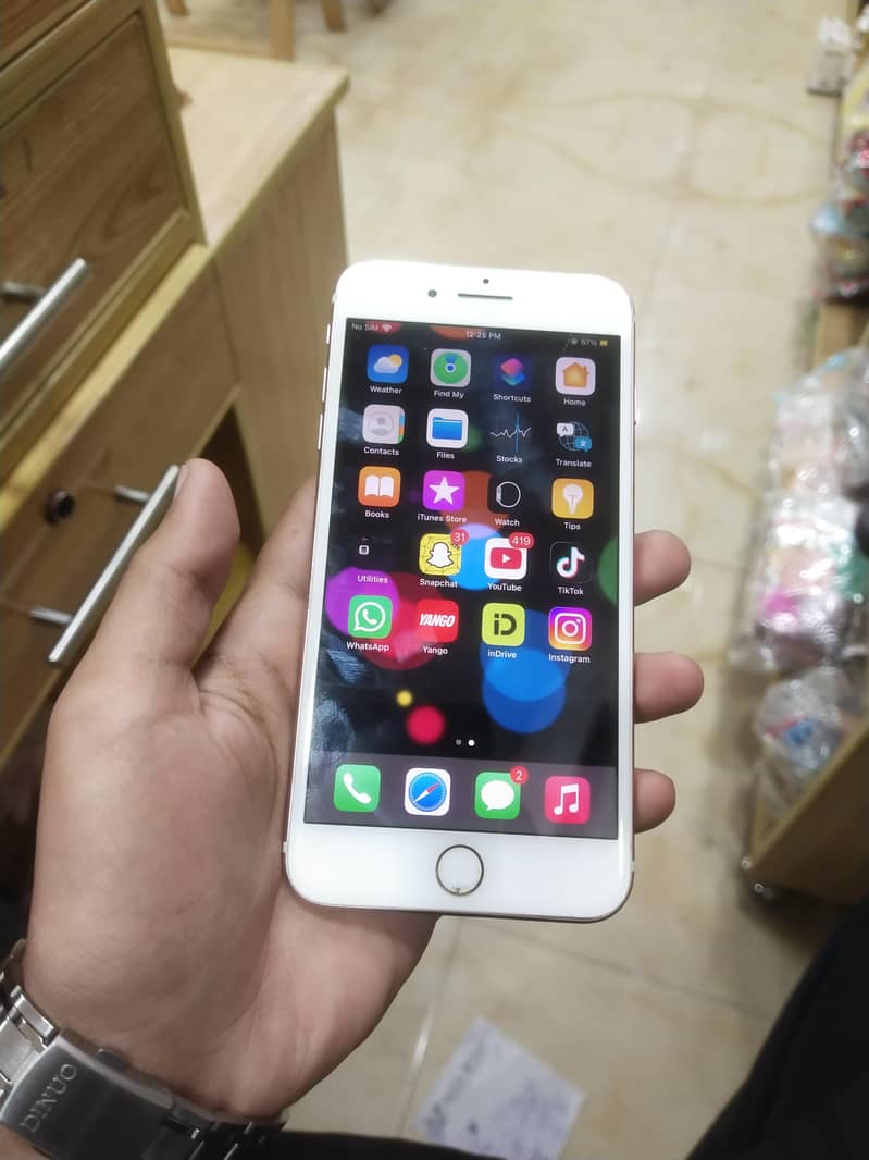 Apple iPhone 7 Plus 1