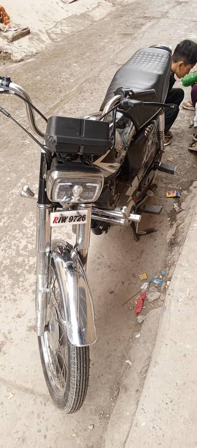 urgent sale united 125 low price