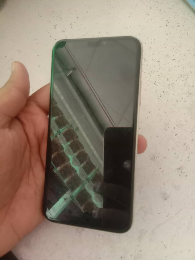 Apple iPhone X 4