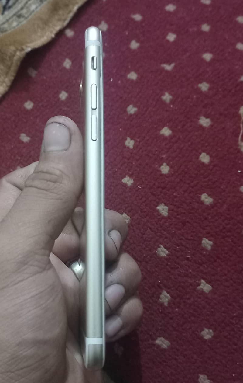 Apple iPhone 6 2