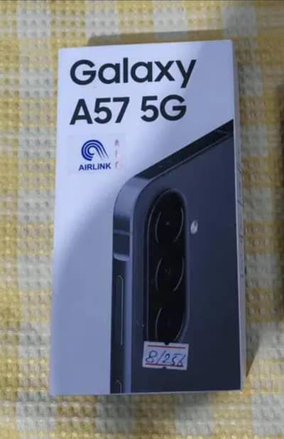 Samsung Mobile A57 10/10 (android 17)