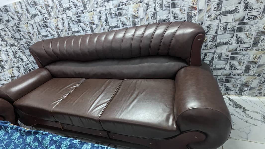 lush sofa full ok condition 2